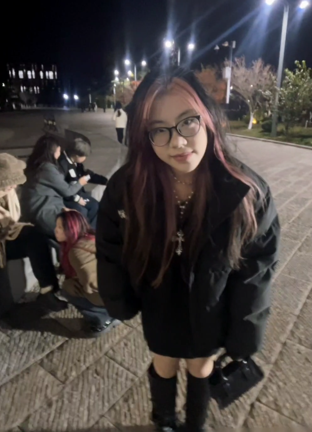 fkabuto 约会5位清纯学生妹各有各的风格 【5V 1.4GB】