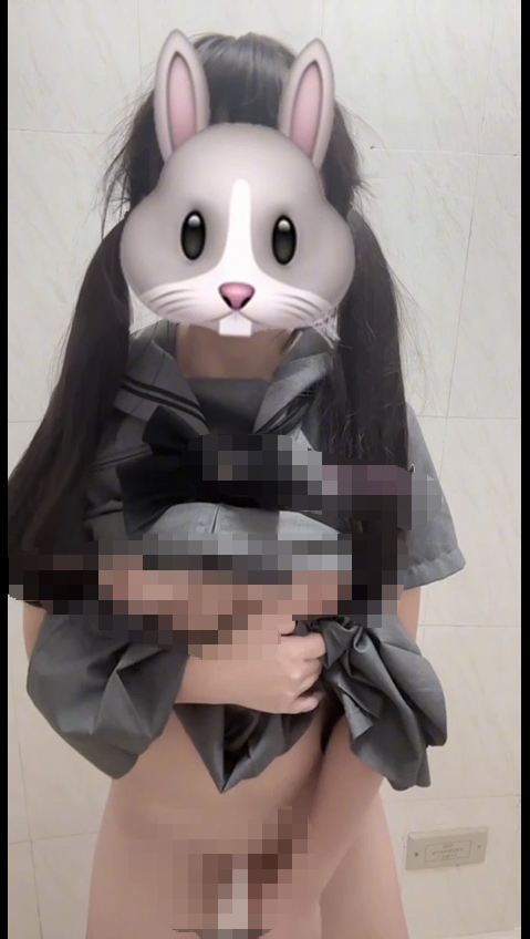 只只酱 推特极品少萝666门槛双马尾女儿服+灰色水手服jk自慰 【2V 177MB】