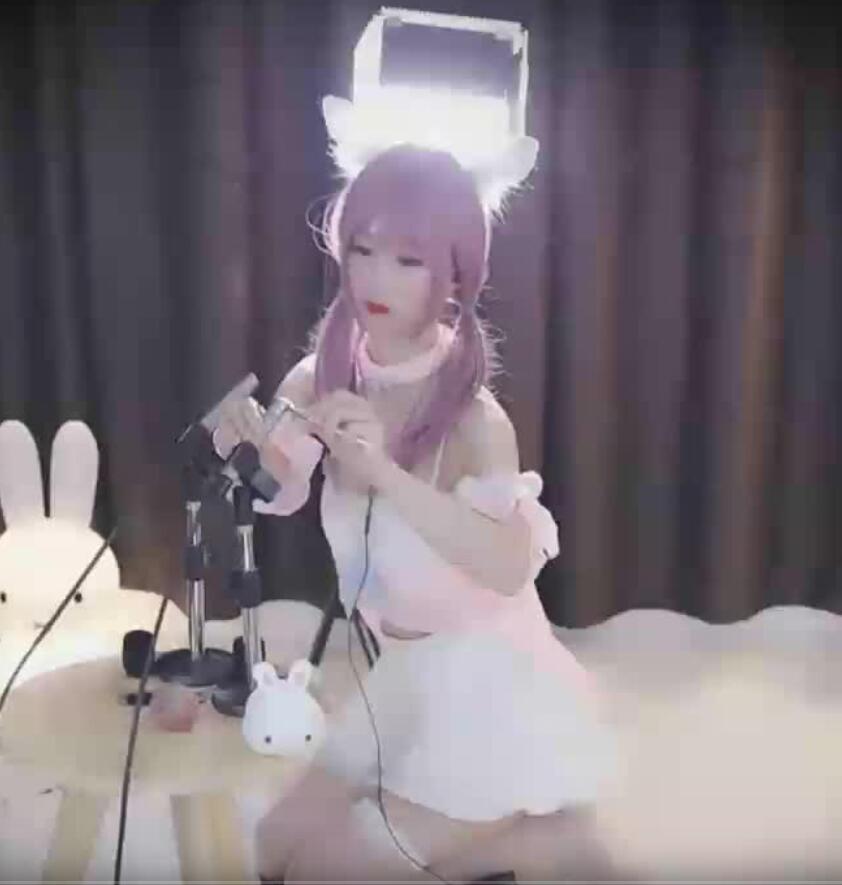 12093623.jpg 虎牙阿稀稀大魔王粉兔子cos