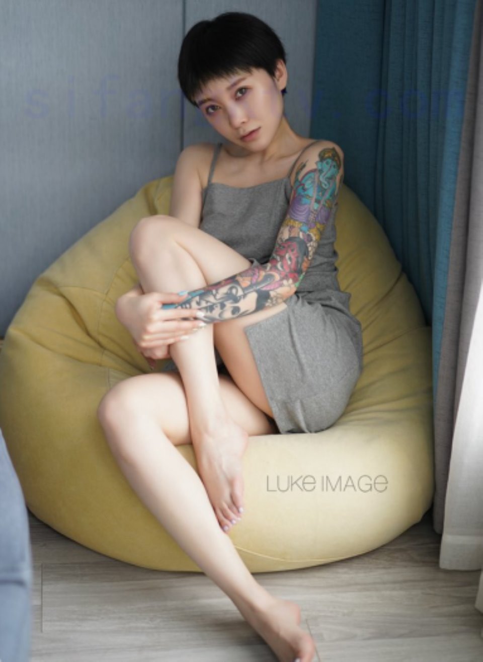 色影师Luke与他的绝色模特们的故事 合集下载-[261P-121V-1.14G]